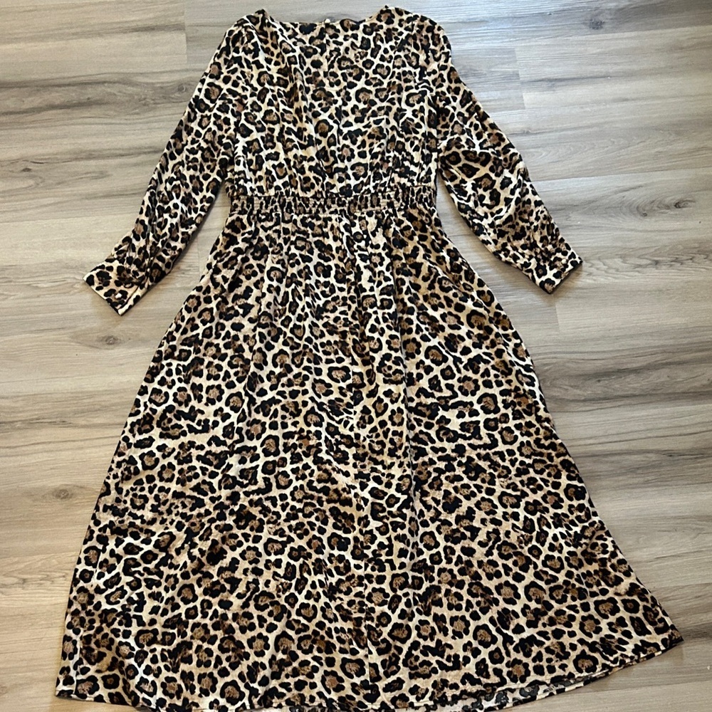LOFT Animal Print Long Sleeve maxi Dress - Picture 4 of 4